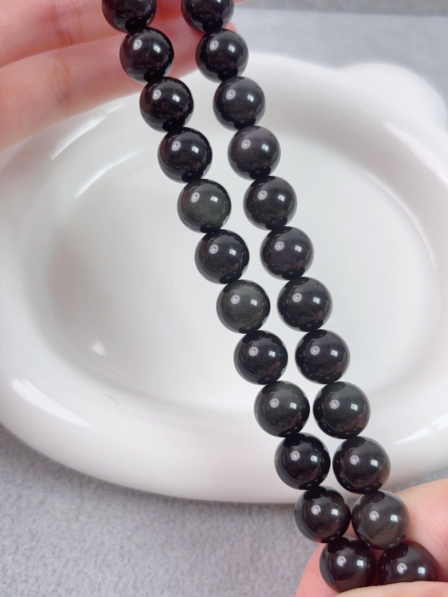 天然石連材--円珠--10 mm虹黒曜石