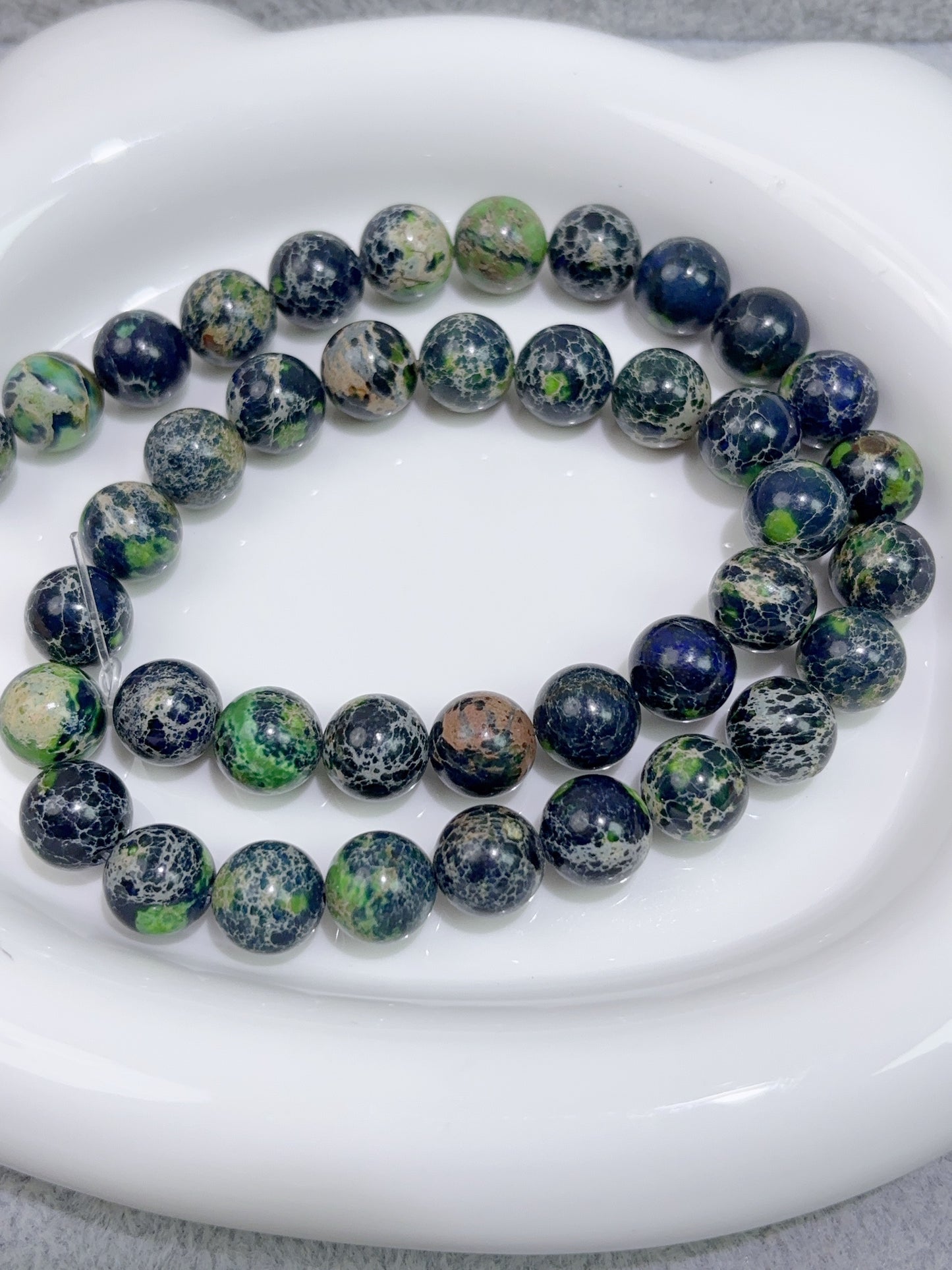 天然石連材--玉--10 mm帝皇石(最適化)青/紫/赤/茶緑 3 mmアマゾンビーズ