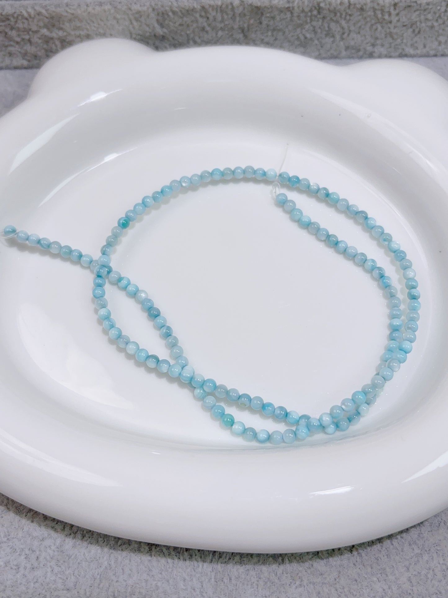 天然石の連材--円珠--2.8 mm青い貝殻