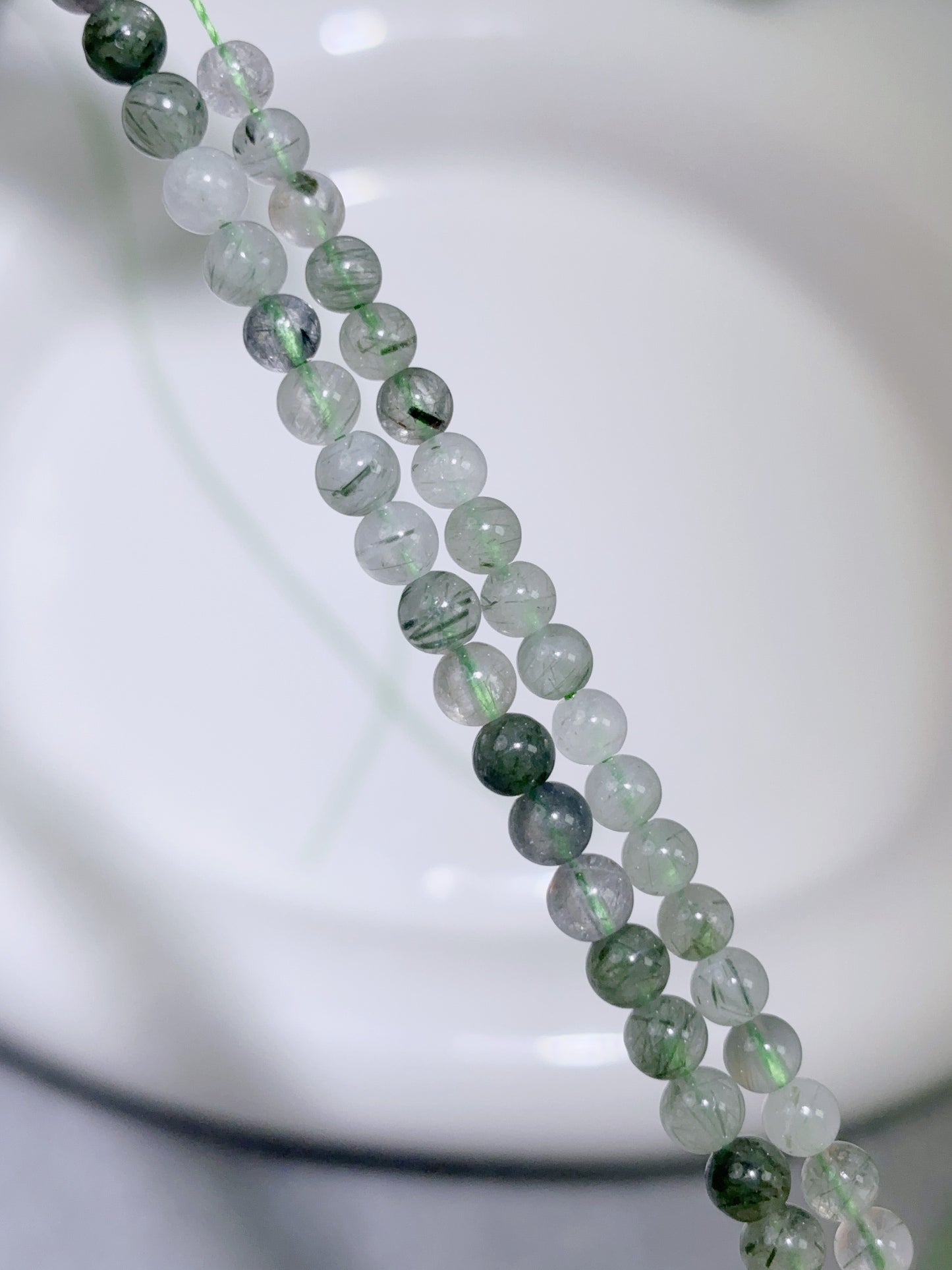 天然石連材-円珠-4 mm緑髪晶緑ルチル