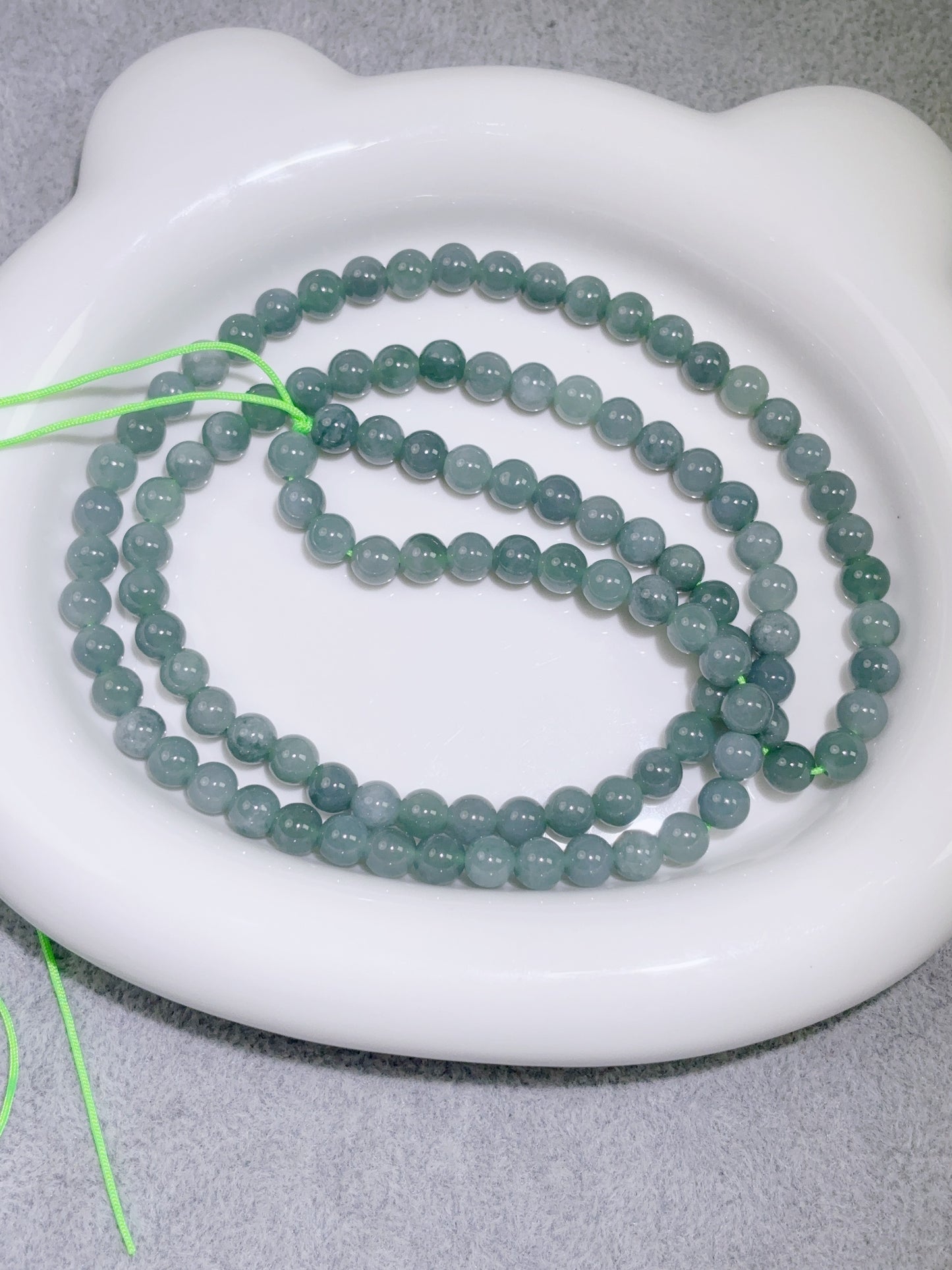 天然石連材-ビーズ-6 mm翡翠-108つぶ
