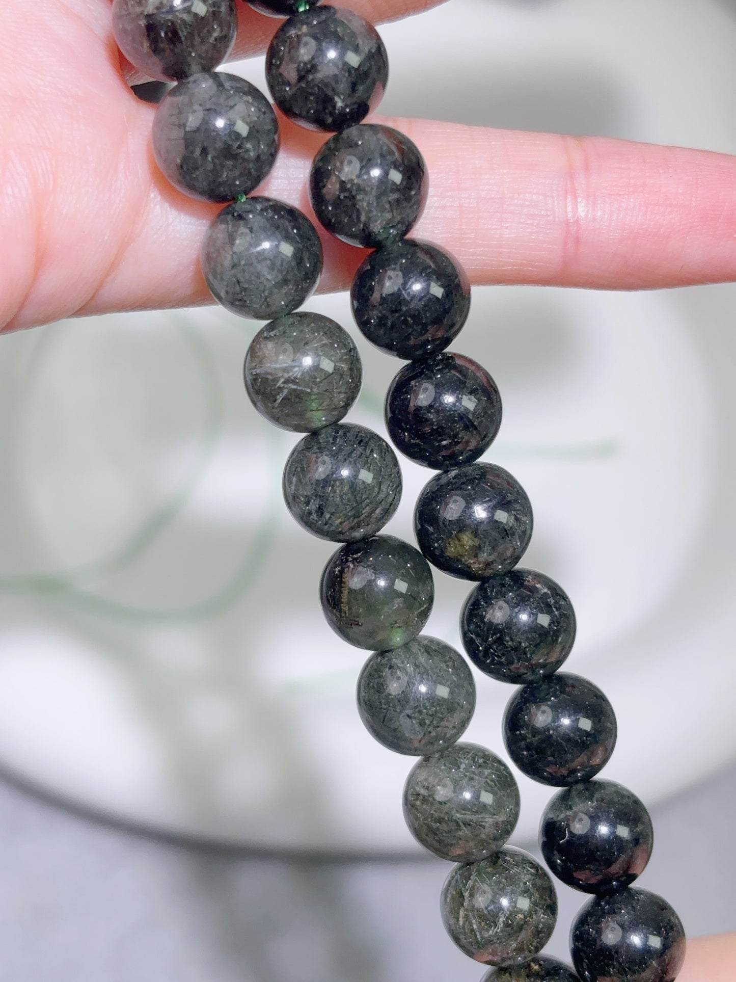 天然石連材-円珠-9 mm緑髪晶