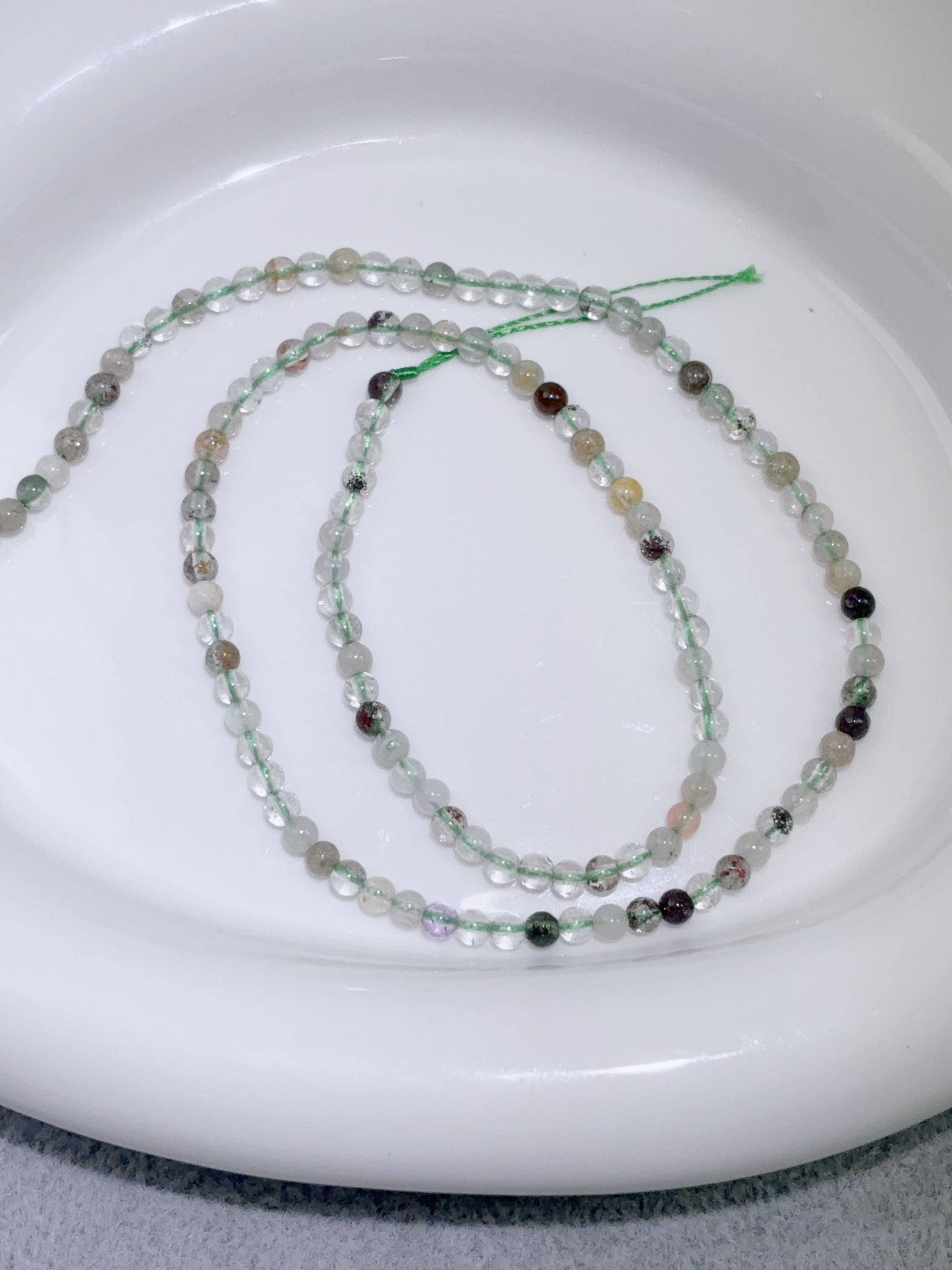 天然石連材-ビーズ-3 mm緑ファントムクォーツ