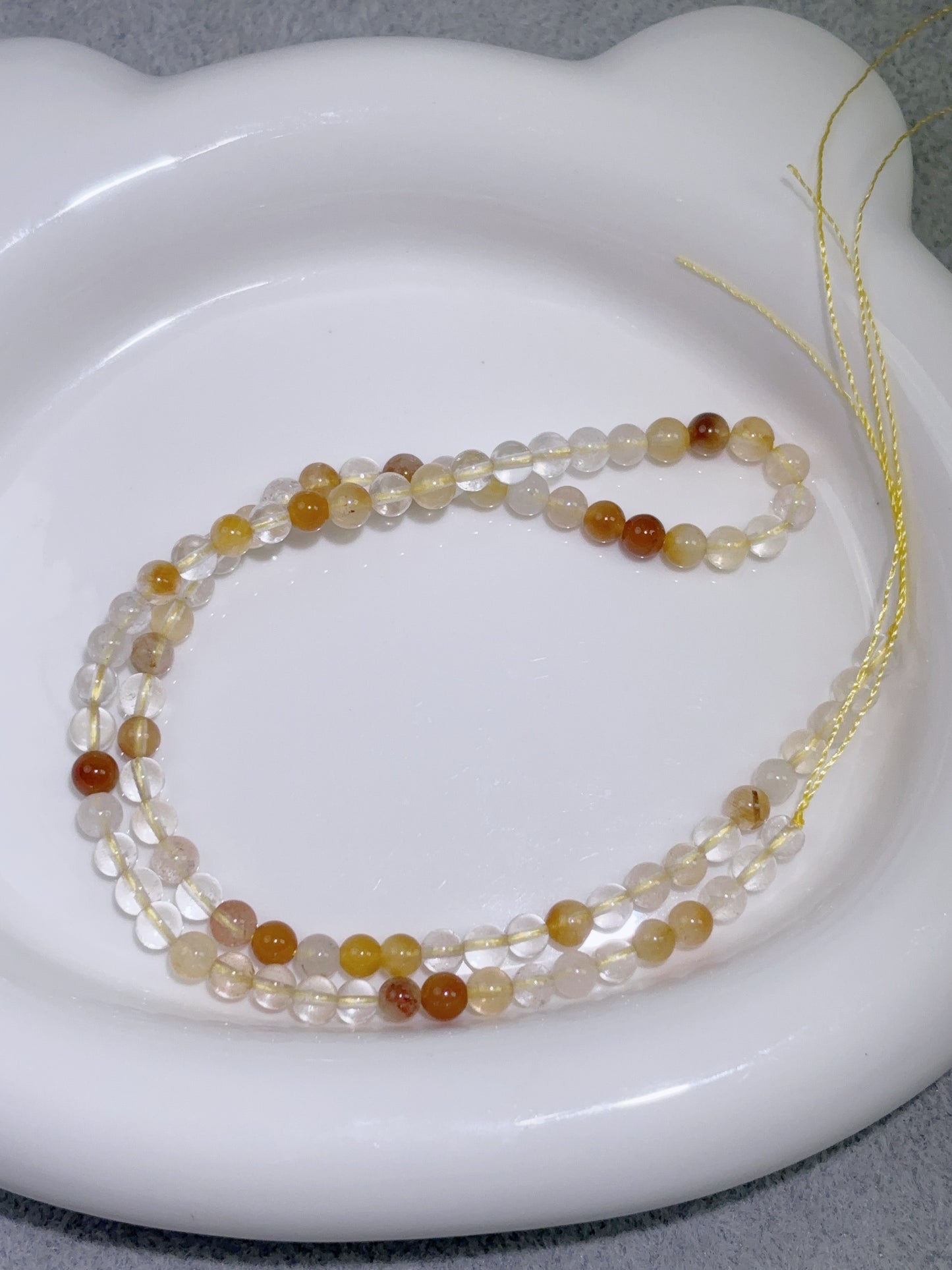 天然石連材-ビーズ-4.8 mmゴールデンヒーラー/黄胶花