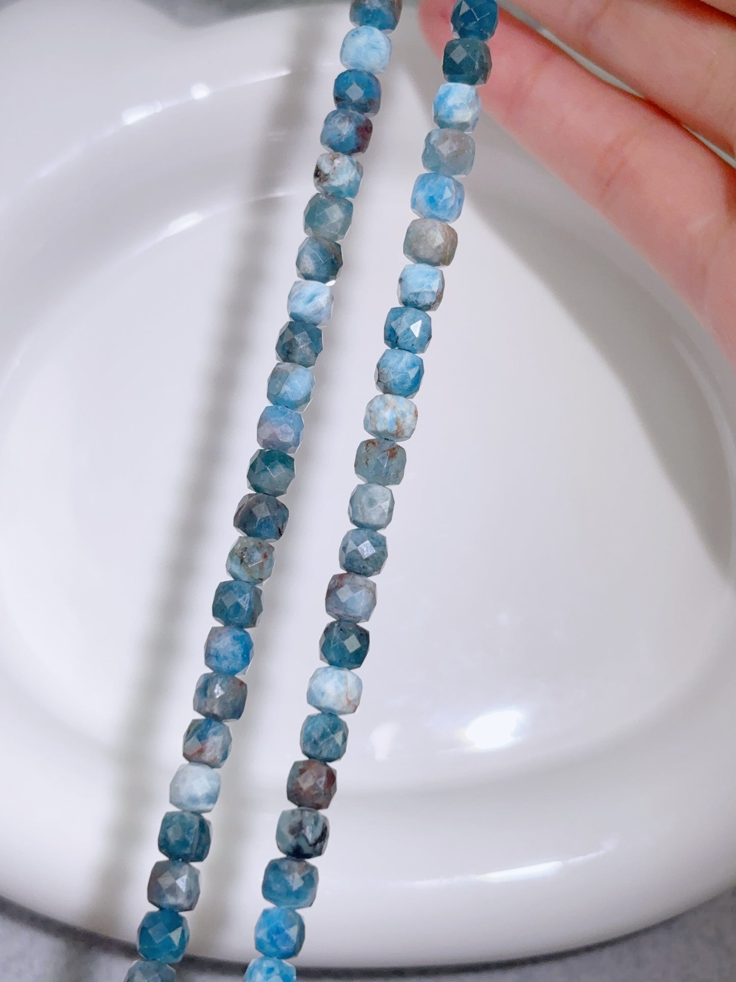 天然石連材-角砂糖多面-4.4 mmアパタイト