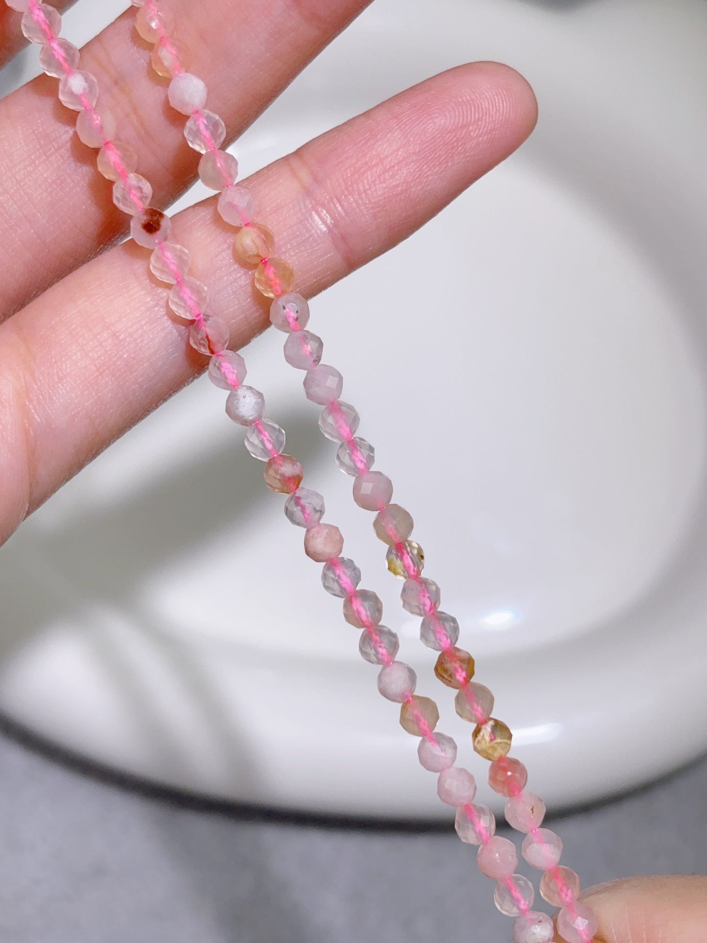 天然石連材-多面-4 mm桜瑪瑙