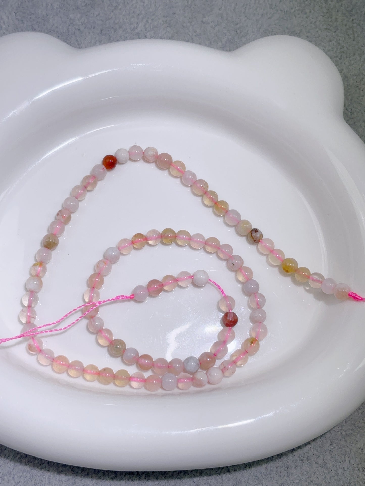 天然石連材-ビーズ-4.5 mm桜瑪瑙