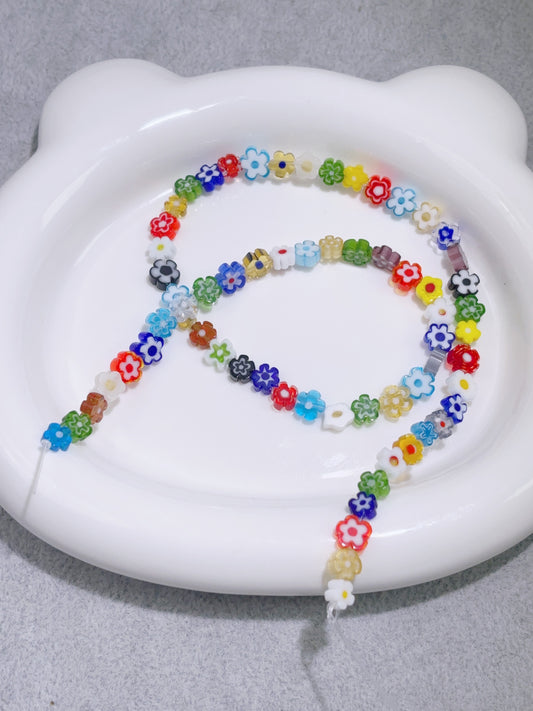 ガラスビーズ連結材-8 mm小花ビーズ