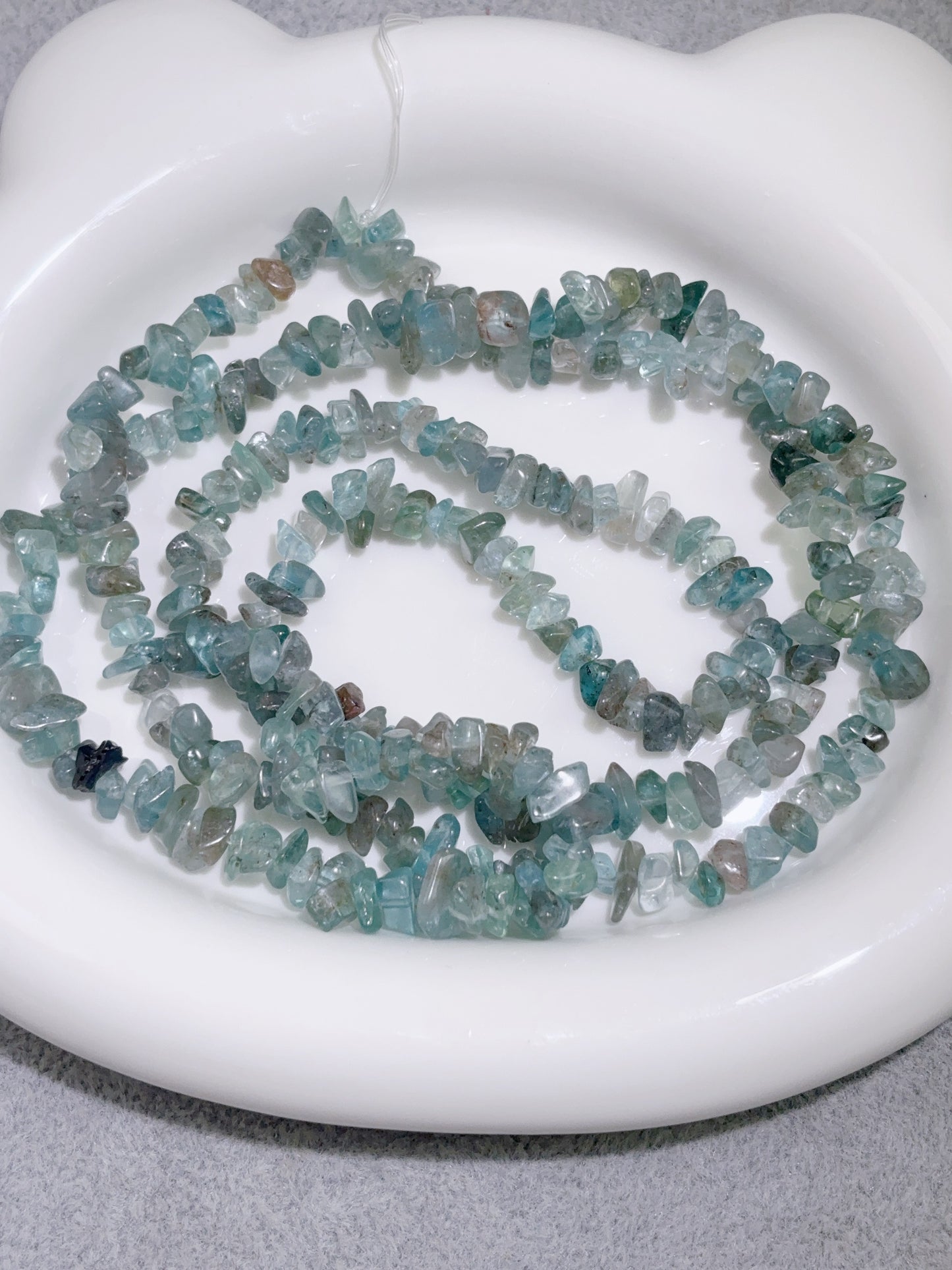 天然石連材-砕石-4 mm透明アパタイト